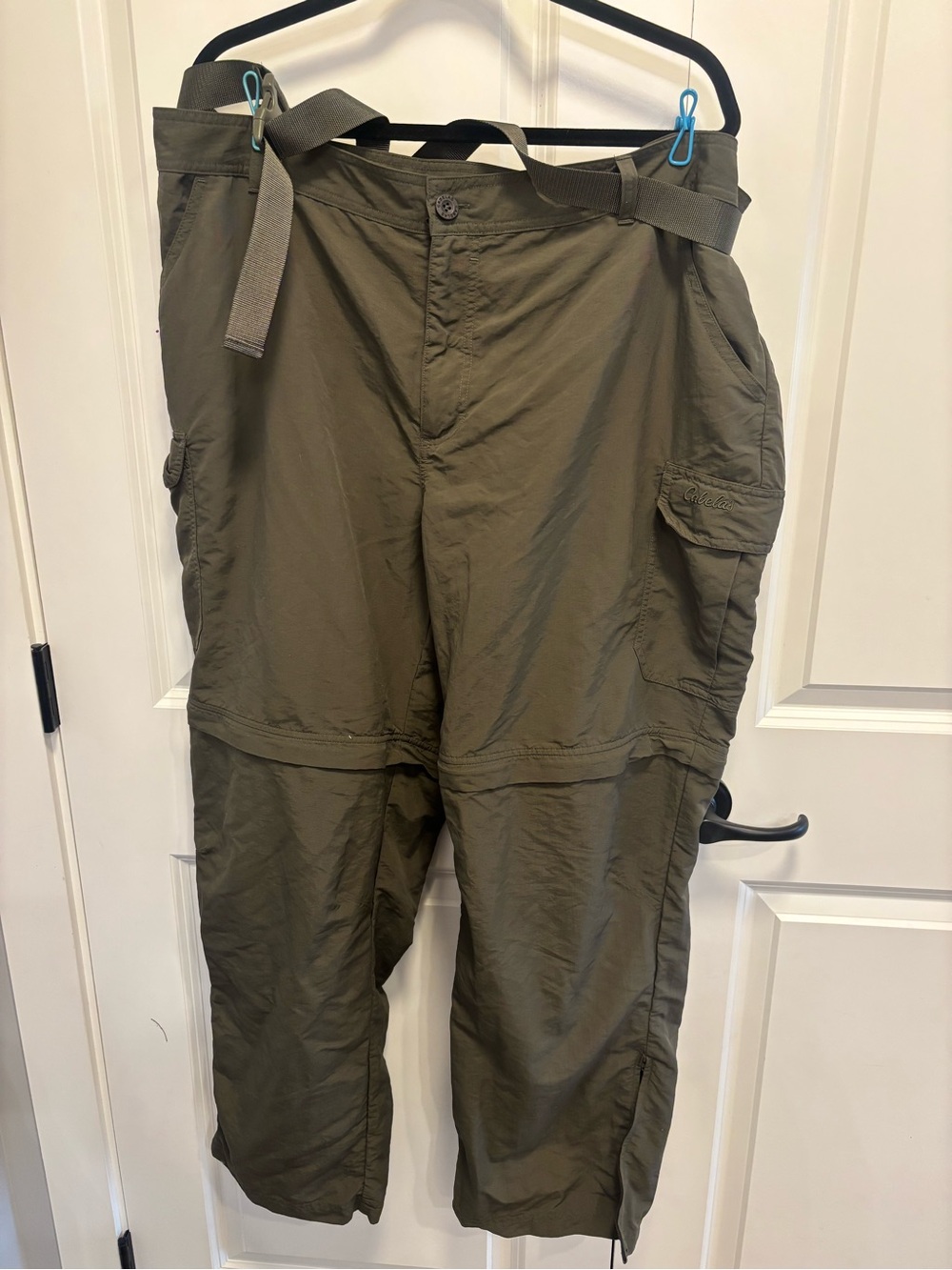 Cabela's Olive Convertible Cargo Pants with Built-In Belt. 46x32